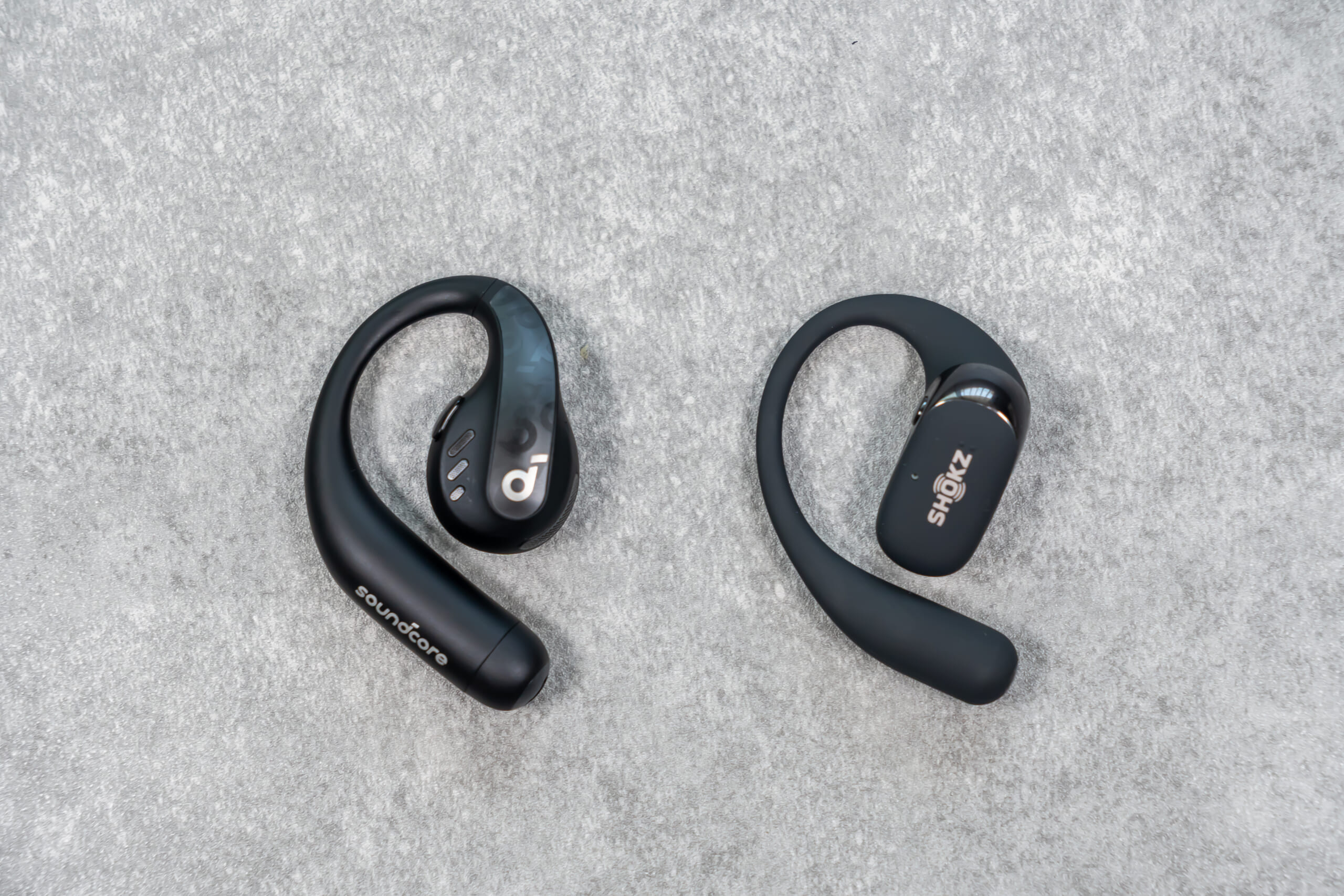 Shokz OpenFit 2とSoundcore AeroFit Pro