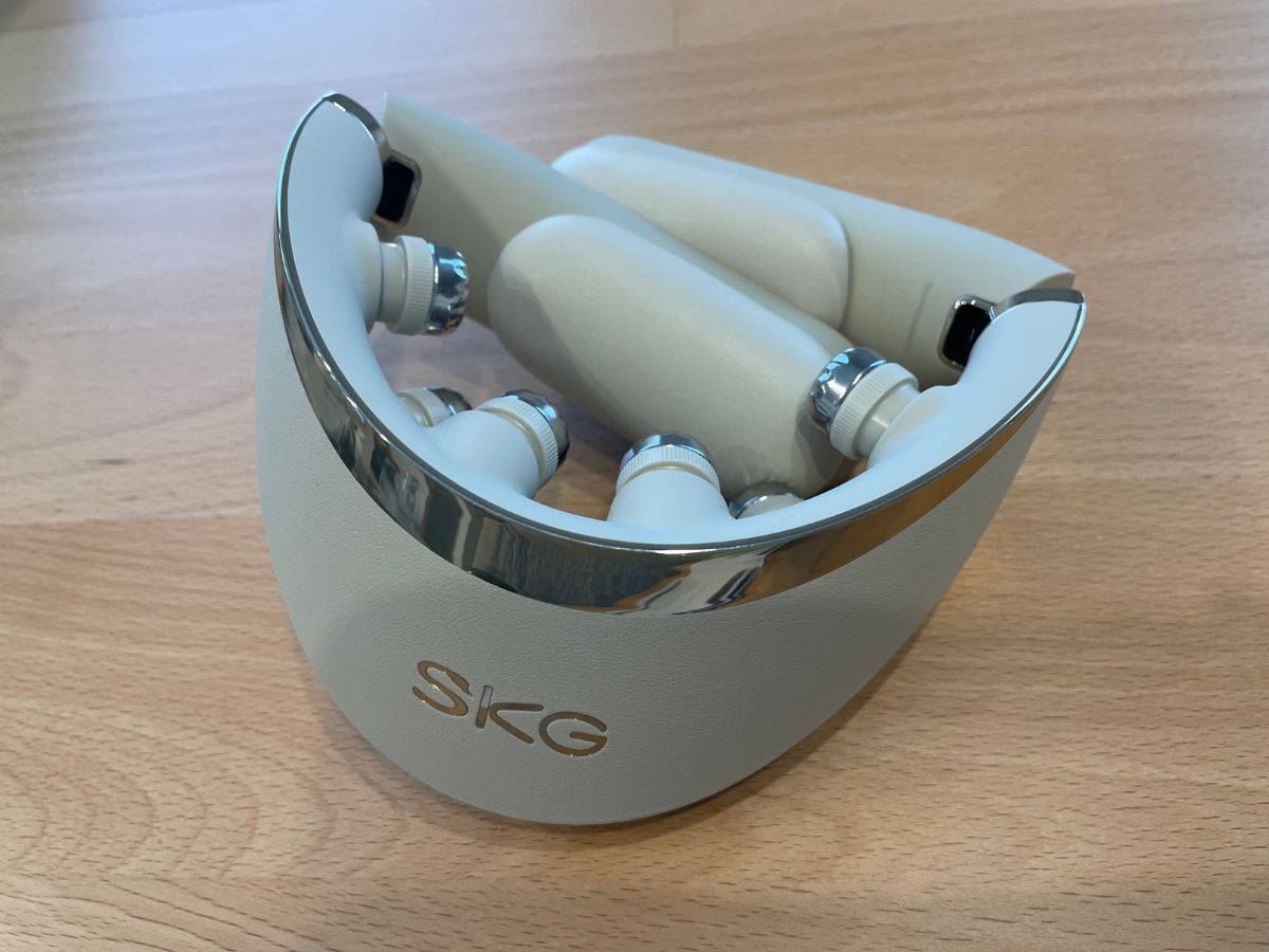 SKG　ネックリフレッシャー