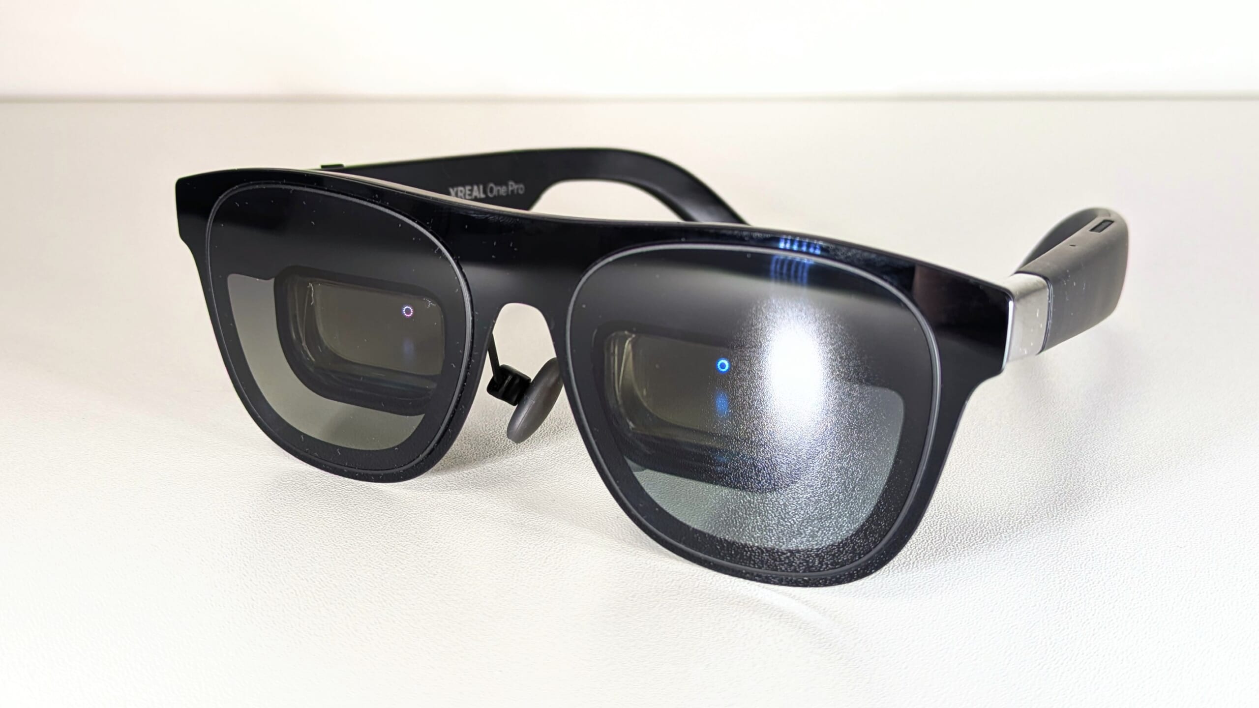 XREAL One Proの製品外観