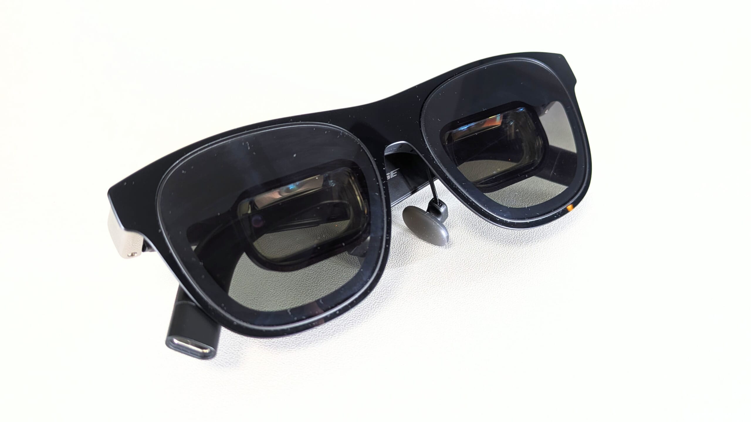 XREAL One Proの製品外観