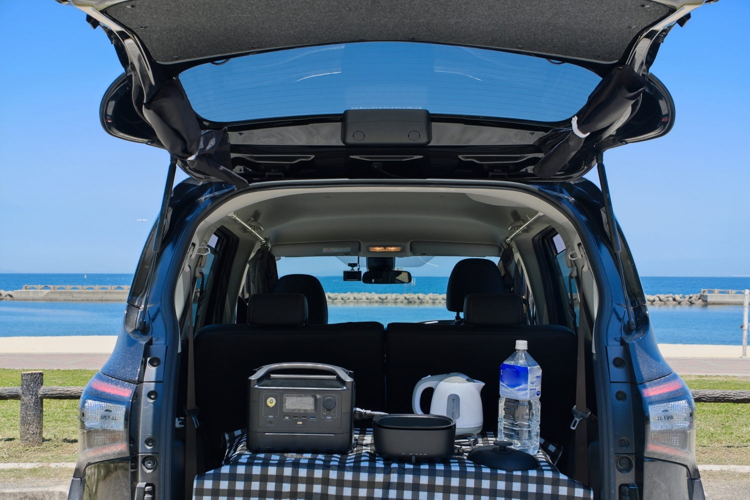 キャンプや車中泊など、短期のアウトドアで使いたい人