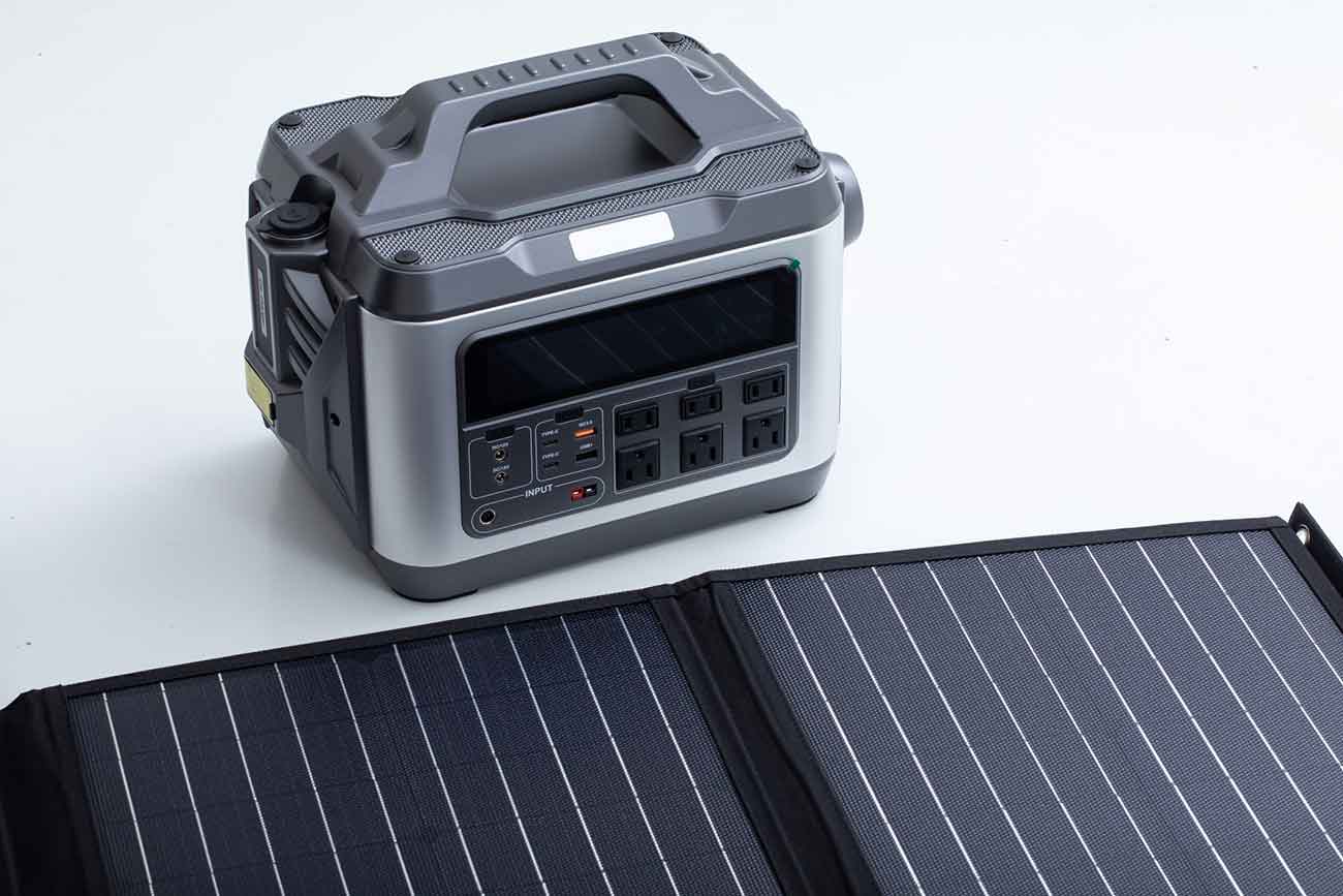 ポータブル電源自体の充電スピードや充電方法もチェック