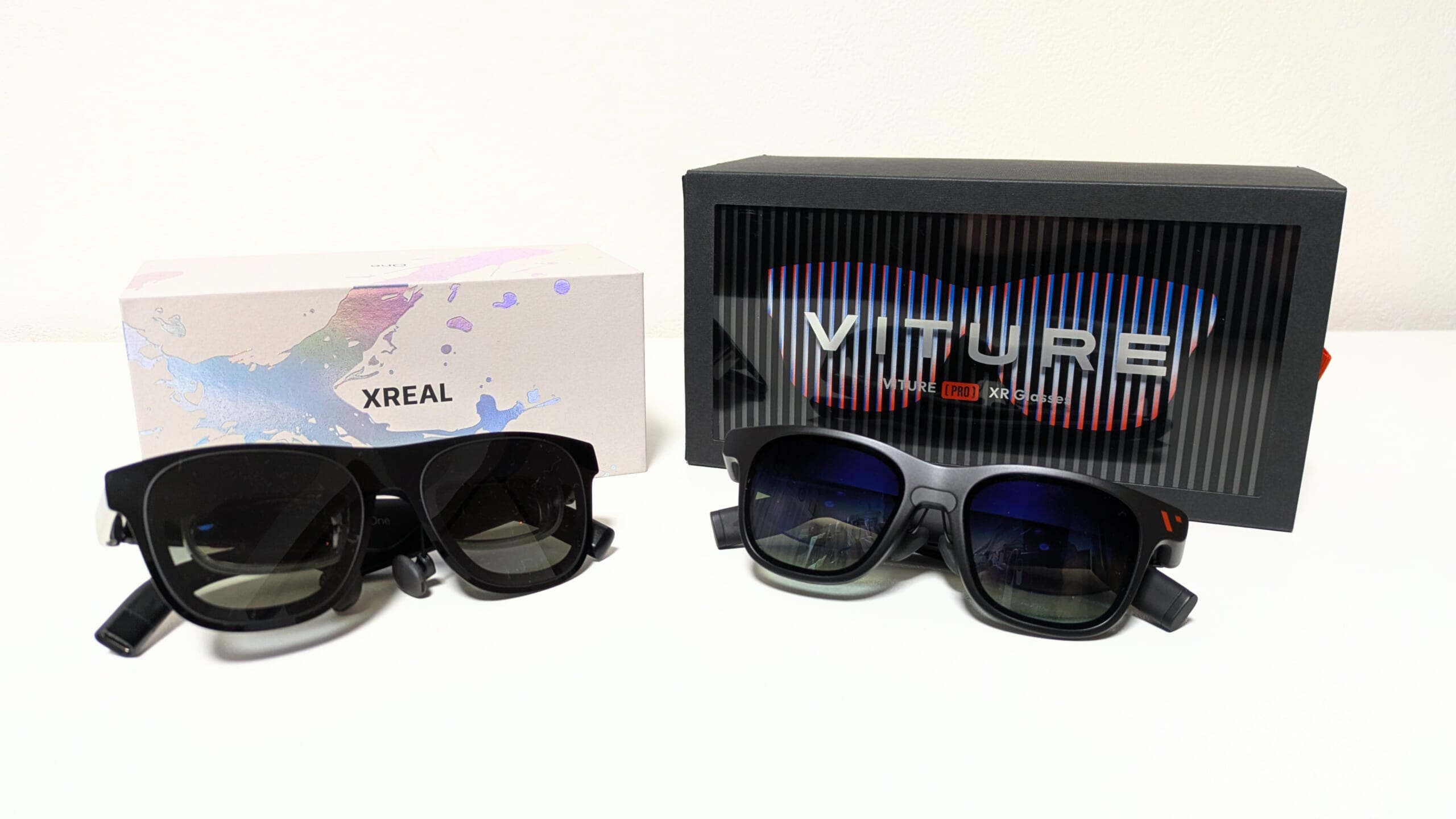 XREALとVITUREの写真