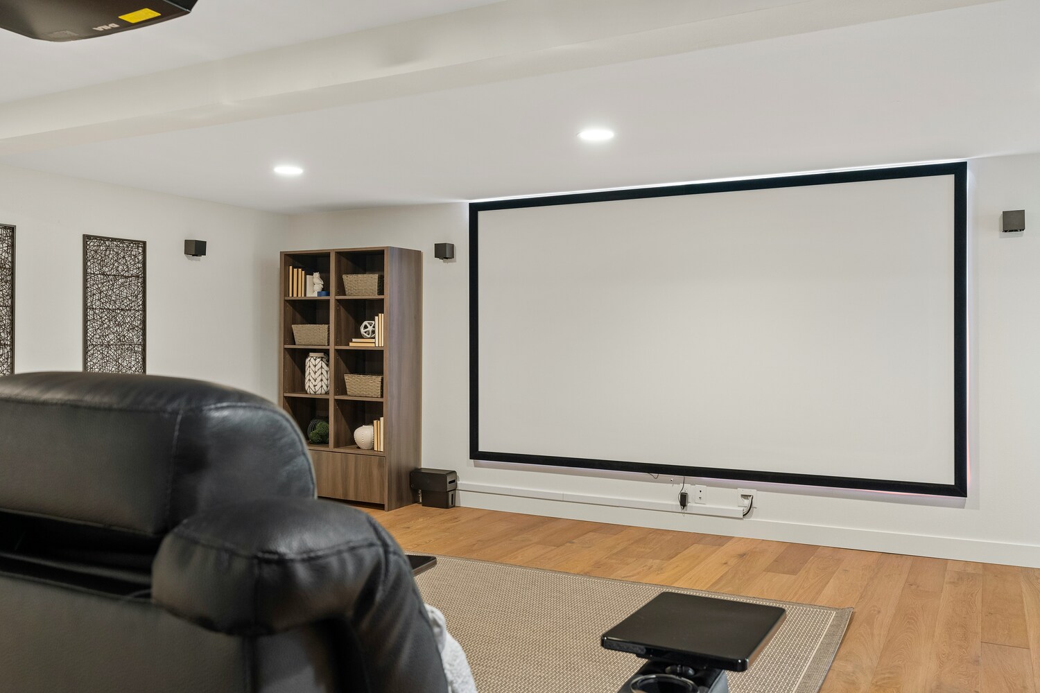 プロジェクターがおすすめな人