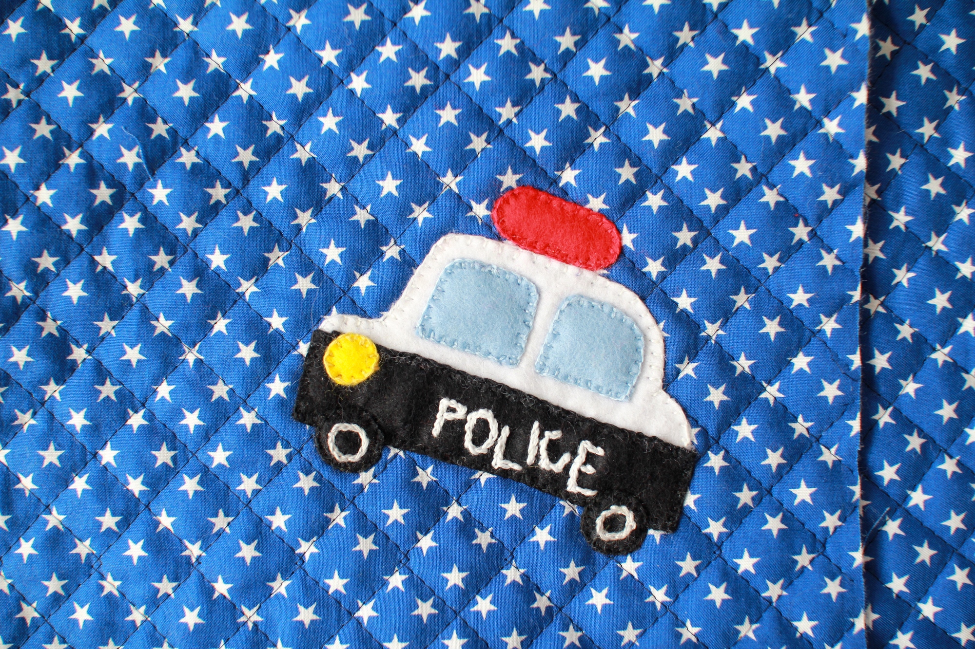 ワッペンなどでアレンジする