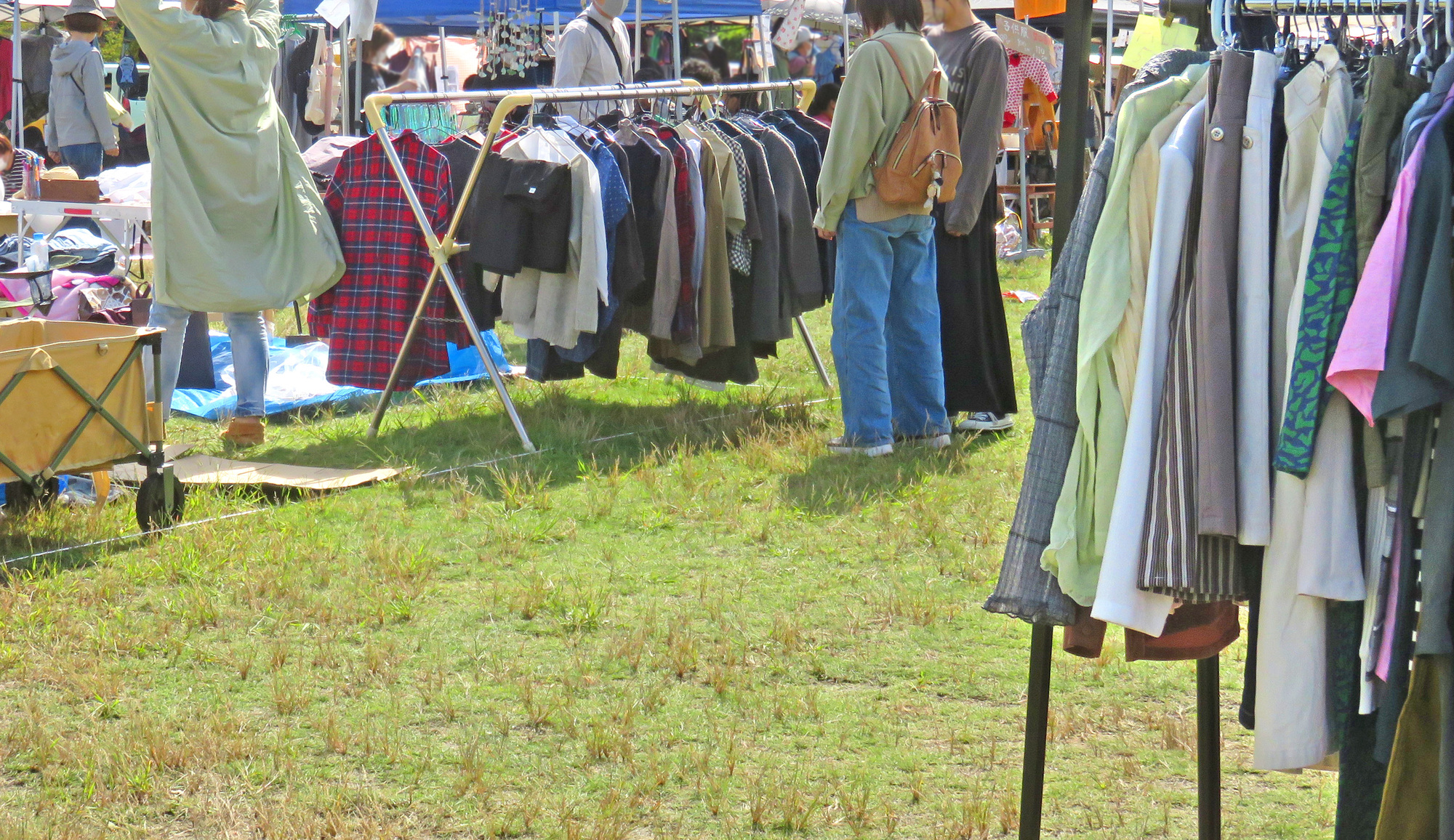 手作り品のバザーで探す