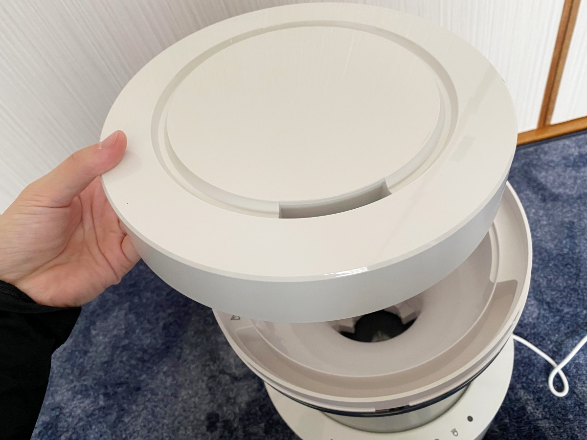 リズムのプールレス加湿器「MIST300」のフタ