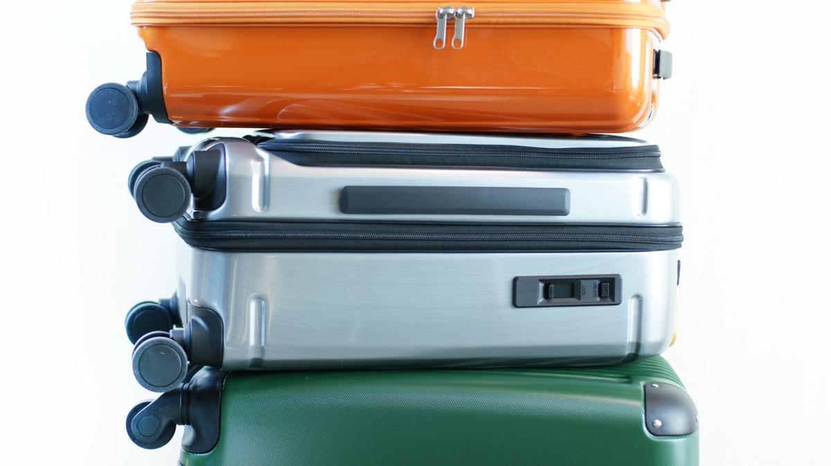 スーツケースは実店舗とネット通販、どちらで買うのが良い?