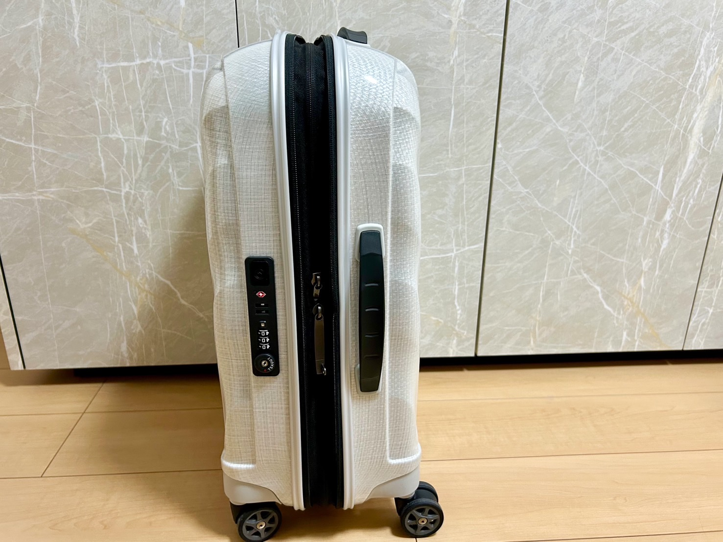 容量拡張（エキスパンダブル）機能付きスーツケースのイメージ