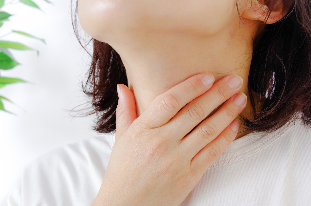 寝起きにのどがイガイガする人