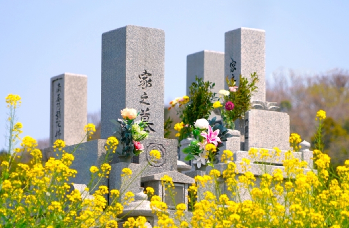 お墓のイメージ