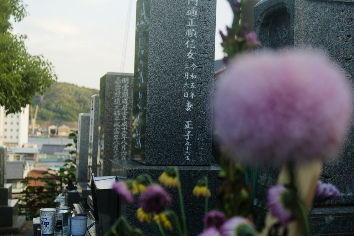 お墓のイメージ