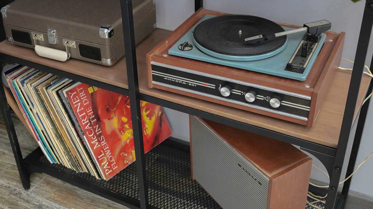 レコードプレーヤー