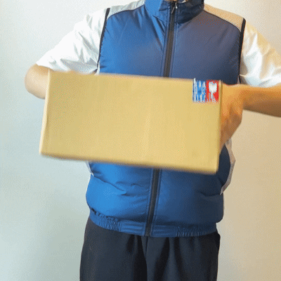 空調服を着用すると胴体が膨らむ様子