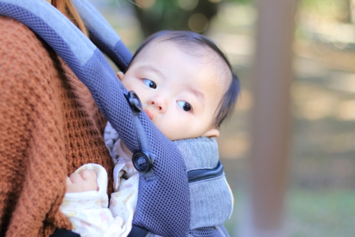 抱っこ紐はかけるもので温度調節する