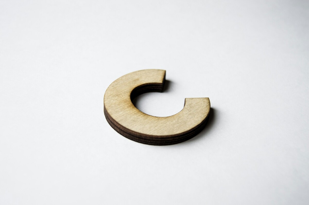KINUJO LuxeJewelのUSB Type-C充電ポートのイメージ