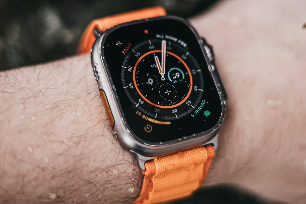 登山で使うApple Watch Ultraのイメージ